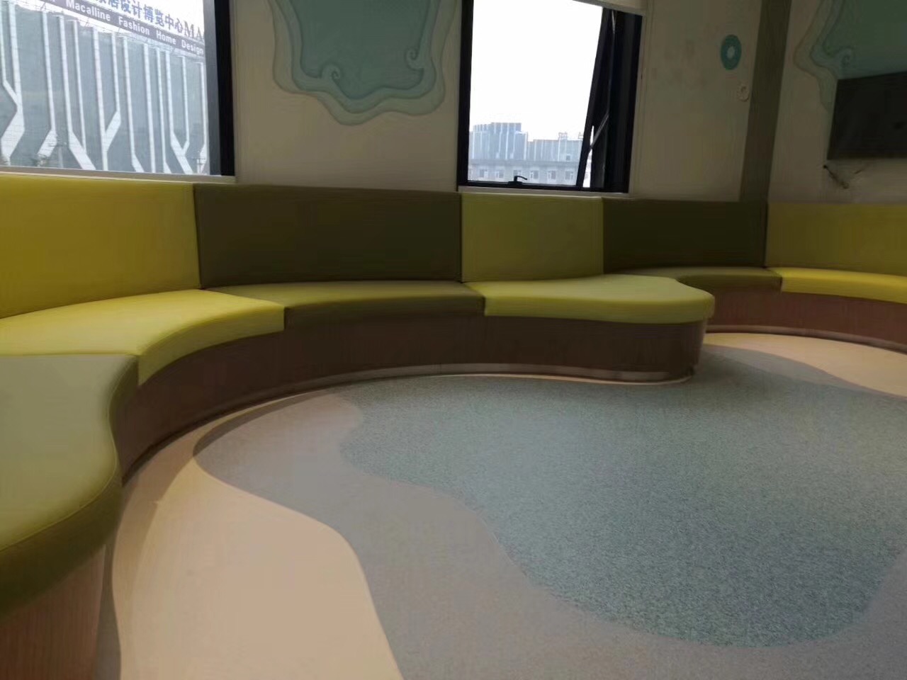 進口品牌,國產品牌PVC卷材地板價格是多少?