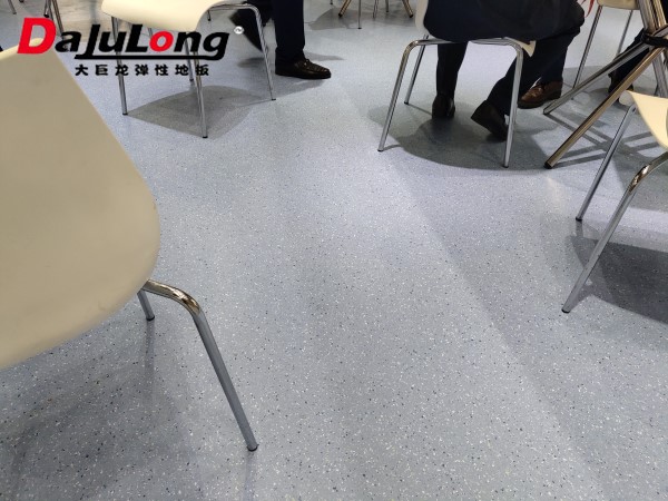 pvc地板諸多優勢是未來地板行業主流新趨勢