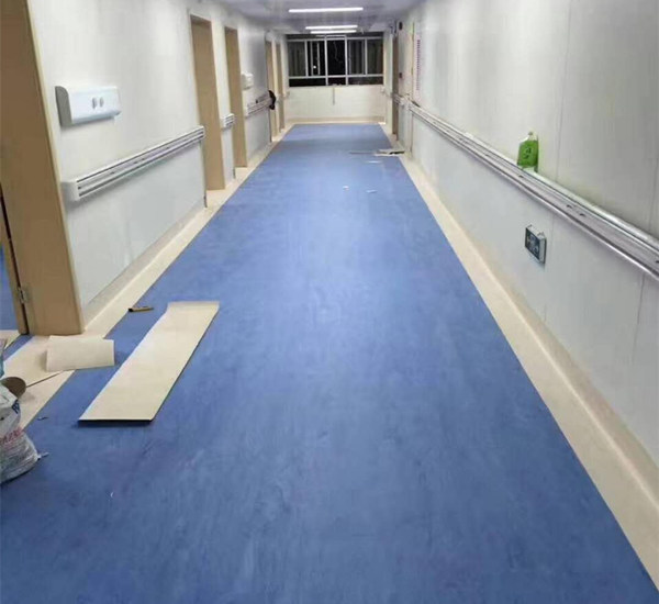 大巨龍推介醫院使用pvc卷材地板和pvc墻塑