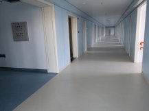 舊樓改造不用敲掉瓷磚了,使用PVC卷材地板簡單